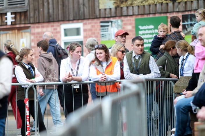 26.05.18 FamFest26 Cattle Show crowd_03