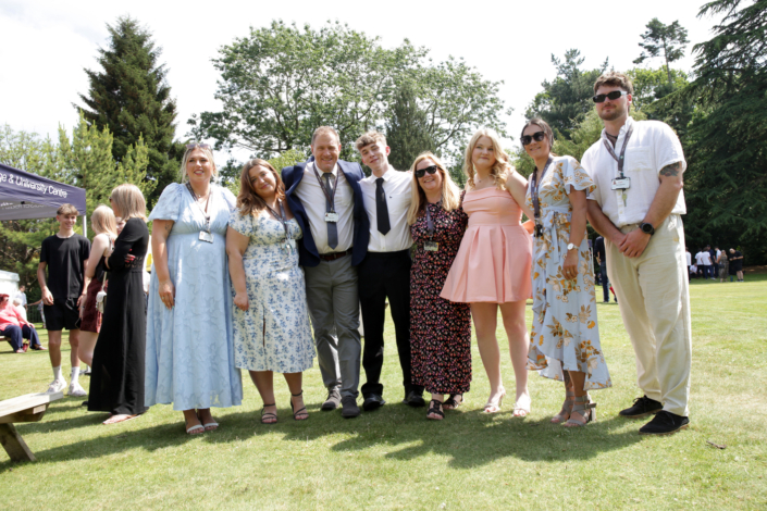 PoA26_ POSED GROUP_ (11)